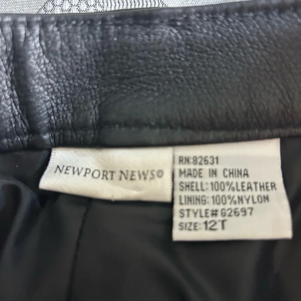 Vintage Newport News Black Leather Jeans size 12 tall EUC - Picture 4 of 6